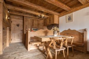 Afbeelding uit fotogalerij van Cortina Lodge Stunning View R&R in Cortina dʼAmpezzo