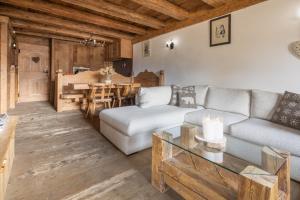 Posezení v ubytování Cortina Lodge Stunning View R&R