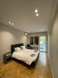 A bed or beds in a room at Optimal Point