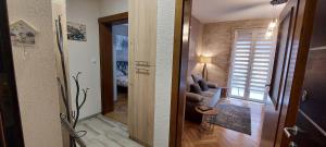 Istumisnurk majutusasutuses Apartman Lora