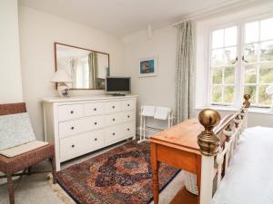 Gallery image of Coastguard Cottage in Dartmouth