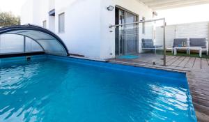 The swimming pool at or close to Gallerita