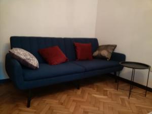 Χώρος καθιστικού στο One-room apartment near metro DELISI