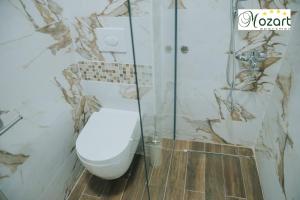 A bathroom at Mozart-Apartman
