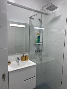 Łazienka w obiekcie Apartamento edificio Goya