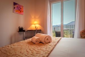 Nespecifikovaný výhled na hory nebo výhled na hory při pohledu z hotelu