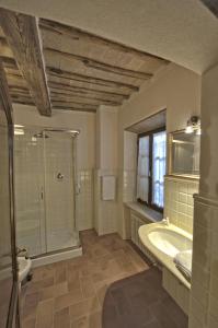 Phòng tắm tại Agriturismo Casa del Chiodo