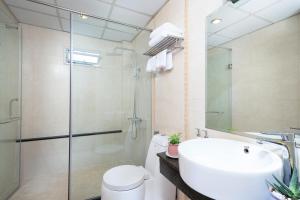 Koupelna v ubytování Gia Huy Hotel