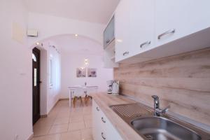 Fotografie z fotogalerie ubytování Apartmani Tanja v destinaci Martinšćica