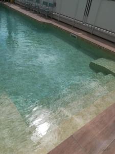 Bazén v ubytování Hotel Rondinella e Viola nebo v jeho okolí