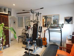 Fitness centrum a/nebo fitness zařízení v ubytování REDHOUSE Studio Zen