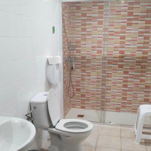 Et badeværelse på Albergue La Senda