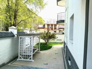 Budova, kde se aparthotel nachází