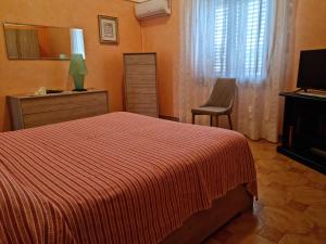 Μια τηλεόραση ή/και κέντρο ψυχαγωγίας στο Dammuso "il cactus"
