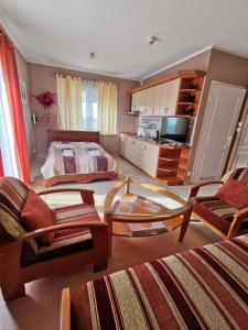 Kuchyňa alebo kuchynka v ubytovaní Apartament Reymonta z widokiem na morze