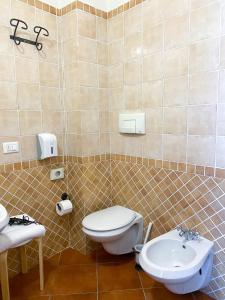 A bathroom at B&B San Francesco