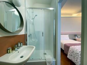 A bathroom at B&B San Francesco