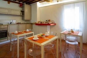 A kitchen or kitchenette at B&B San Francesco