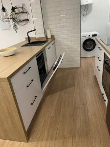 Kuchnia lub aneks kuchenny w obiekcie Apartamento El Palo Beach