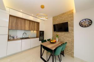 Gallery image of Apartmani Bokin in Bol +25 photos