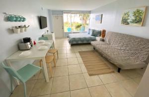 Posezení v ubytování Castaways Resort Studios