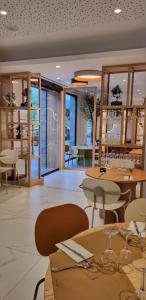 Ruang duduk di Hotel Dos Rios Central