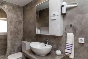 A bathroom at Stamatina House