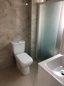 A bathroom at Hotel MARIO, Shengjin