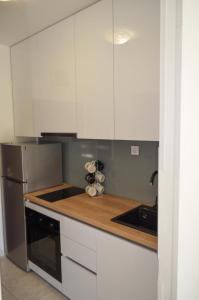 カシュテラにあるMihaela studio apartmans 150m near the beachのギャラリーの写真