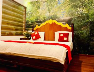 Un ou plusieurs lits dans un hébergement de l'établissement Shisiram-Italian Luxury cottage Tabor Hills Resort