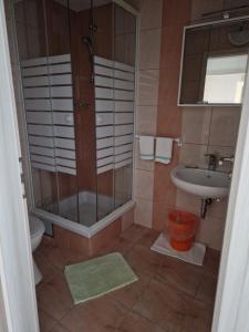 Bilik mandi di Sobe Ćuskić