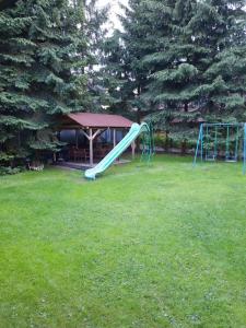 Detský kútik v ubytovaní Apartament dwupoziomowy u Samków