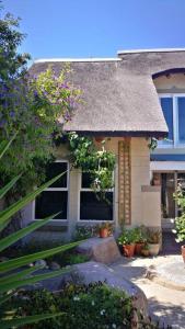 Gallery image of Teas & Seas Self Catering Cottage in Cape Town