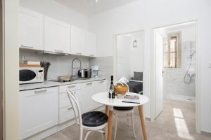 Kuchyň nebo kuchyňský kout v ubytování Kandlers street apartment