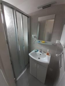 Kúpeľňa v ubytovaní Privát pod Uhliskom