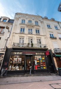 Supermarket nebo jiné obchody v  apartmánu nebo okolí