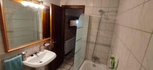 Kúpeľňa v ubytovaní CASA DO SANTO + 23 fotografií