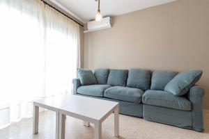 Część wypoczynkowa w obiekcie Allo Apartments Europa I Parking Piscina Padel 3 Habitaciones