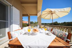 Uma varanda ou terraço em Apartments Marta