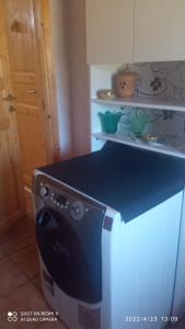 A kitchen or kitchenette at Etna, salvia e rosmarino