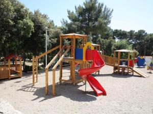 Herní místnost nebo prostor pro děti v ubytování LunaBay Biograd Mobile Home