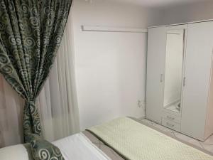 Postel nebo postele na pokoji v ubytování Old Town Apartment Split