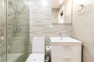 Koupelna v ubytování Allo Apartments Plateros Centro Jacuzzi Comunitario