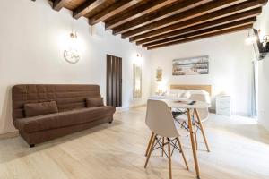 Posezení v ubytování Allo Apartments Plateros Centro Jacuzzi Comunitario