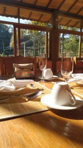 Pousada Vale da Cachoeira餐厅或其他用餐的地方