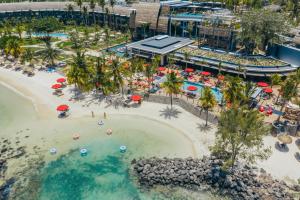 Bazén v ubytování LUX* Grand Baie Resort & Residences nebo v jeho okolí