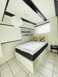 Postel nebo postele na pokoji v ubytování aday - Central Charming Apartment with Terrace + 23 fotografií