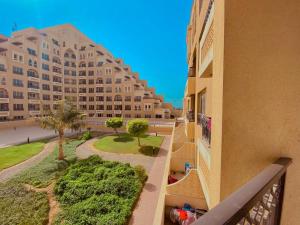 Fotografie z fotogalerie ubytování Clarence Apartment v destinaci Ras al Khaimah