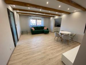 Posedenie v ubytovaní Apartament W46B Deluxe w Bielawie Góry Sowie