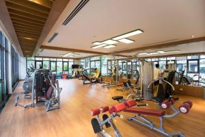 Phòng/tiện nghi tập thể dục tại *Ha Long Homestay @ Sunrise Apartment- 4 BR